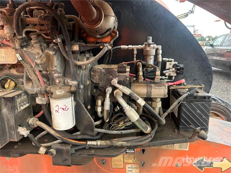 JLG 460SJ 4WD Diesel Telescopic Boom Lift Telescopic boom lifts