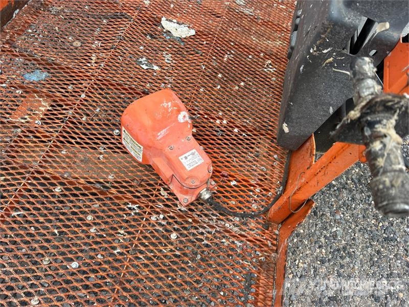 JLG 460SJ 4WD Diesel Telescopic Boom Lift Telescopic boom lifts