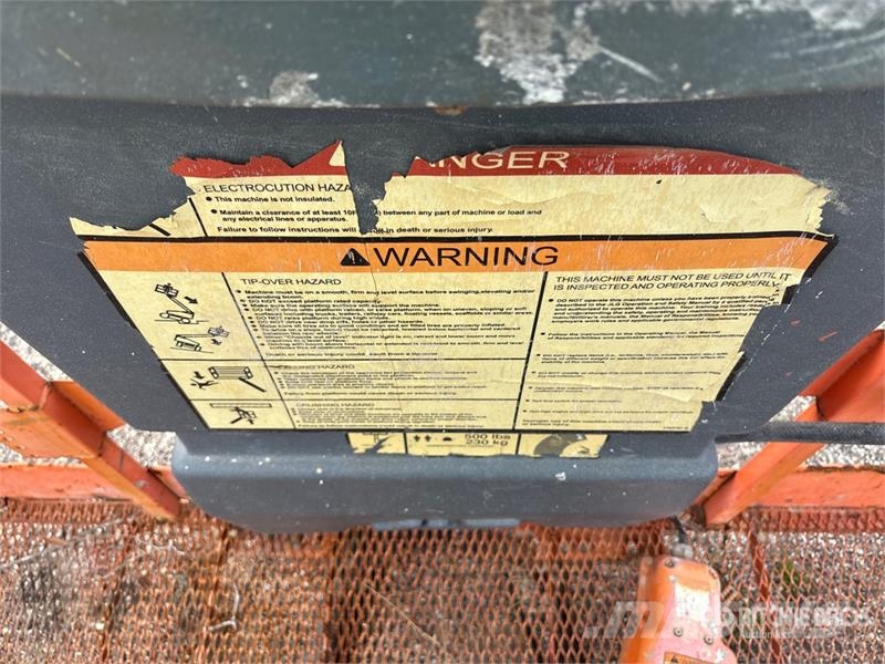 JLG 460SJ 4WD Diesel Telescopic Boom Lift - Factory Re Teleskopske podizne platforme