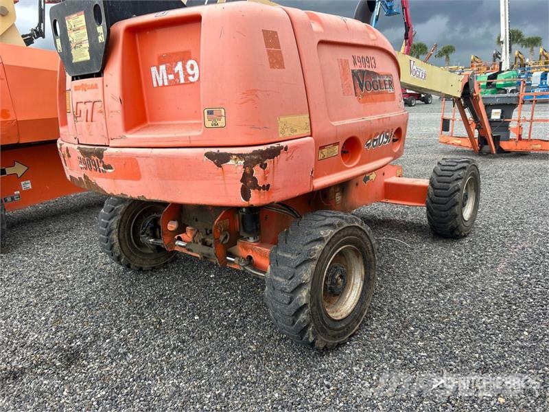JLG 460SJ 4WD Diesel Telescopic Boom Lift Telescopic boom lifts