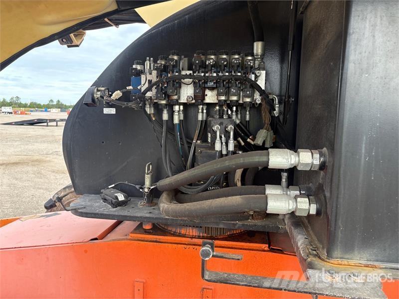 JLG 460SJ 4WD Diesel Telescopic Boom Lift - Factory Re Teleskopske podizne platforme