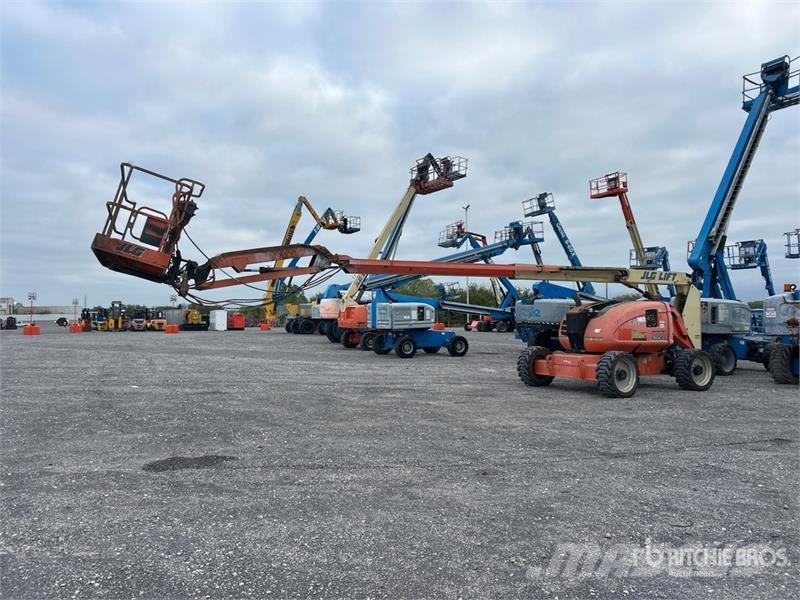 JLG 600AJ 4WD Diesel Articulating Boom Lift 관절형 전동이동 리프트