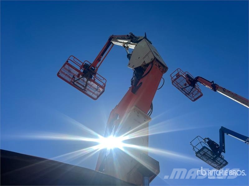 JLG 600AJ 4WD Diesel Articulating Boom Lift 관절형 전동이동 리프트