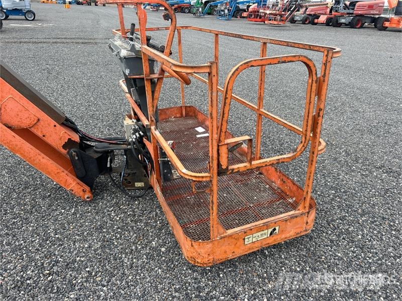 JLG 600AJ 4WD Diesel Articulating Boom Lift ブームリフト　屈伸型