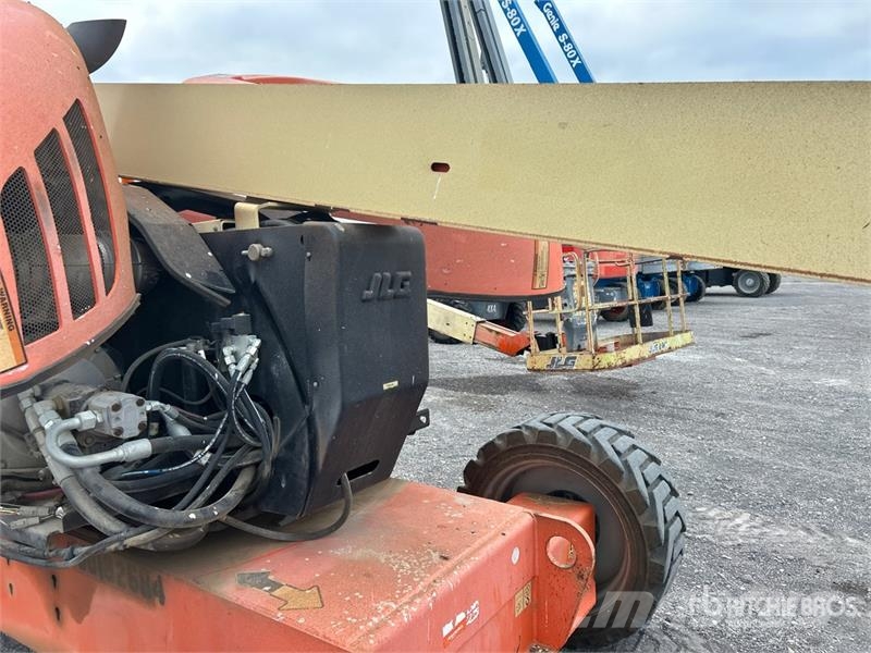 JLG 600AJ 4WD Diesel Articulating Boom Lift 관절형 전동이동 리프트