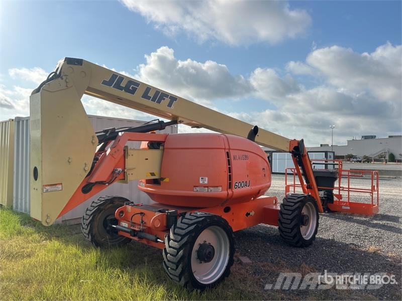 JLG 600AJ 4WD Diesel Articulating Boom Lift Knikarmhoogwerkers