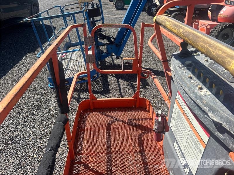 JLG 600AJ 4WD Diesel Articulating Boom Lift 관절형 전동이동 리프트