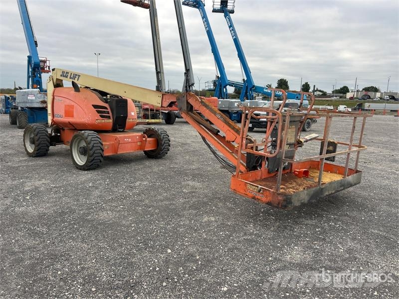 JLG 600AJ 4WD Diesel Articulating Boom Lift 관절형 전동이동 리프트