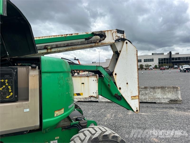 JLG 600AJ 4WD Diesel Articulating Boom Lift Kuukulkijat