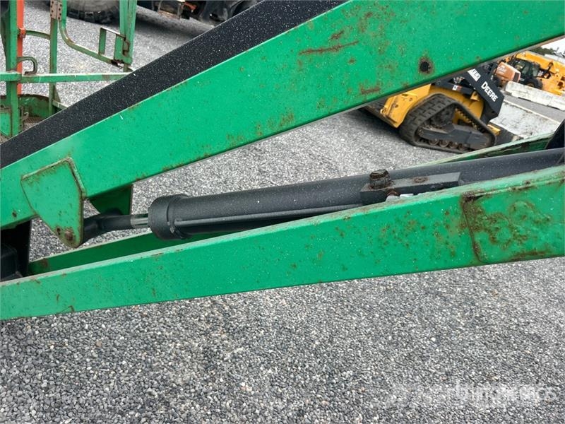 JLG 600AJ 4WD Diesel Articulating Boom Lift Kuukulkijat