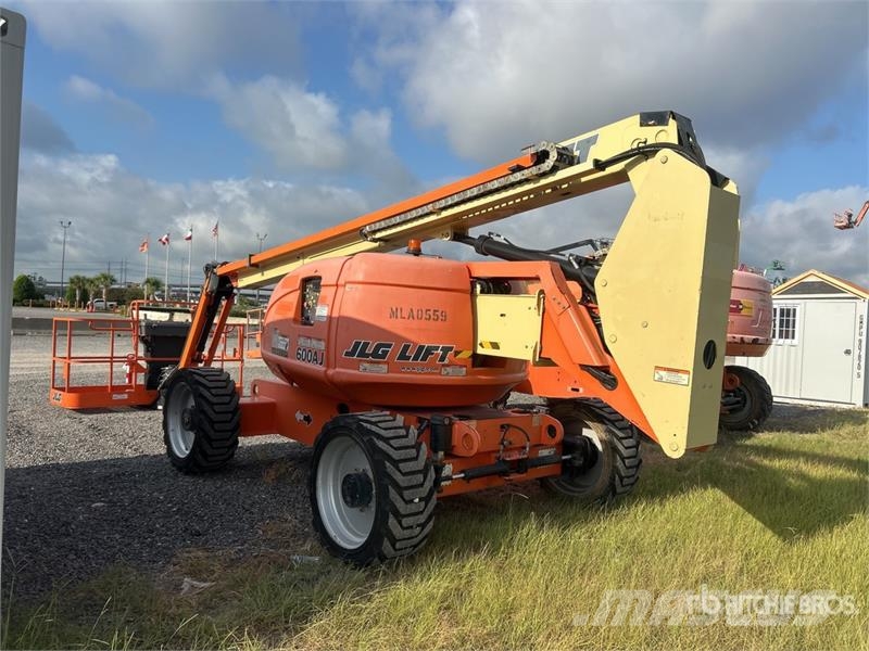 JLG 600AJ 4WD Diesel Articulating Boom Lift Knikarmhoogwerkers