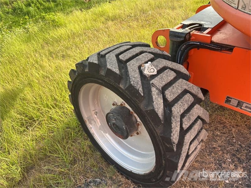JLG 600AJ 4WD Diesel Articulating Boom Lift Knikarmhoogwerkers