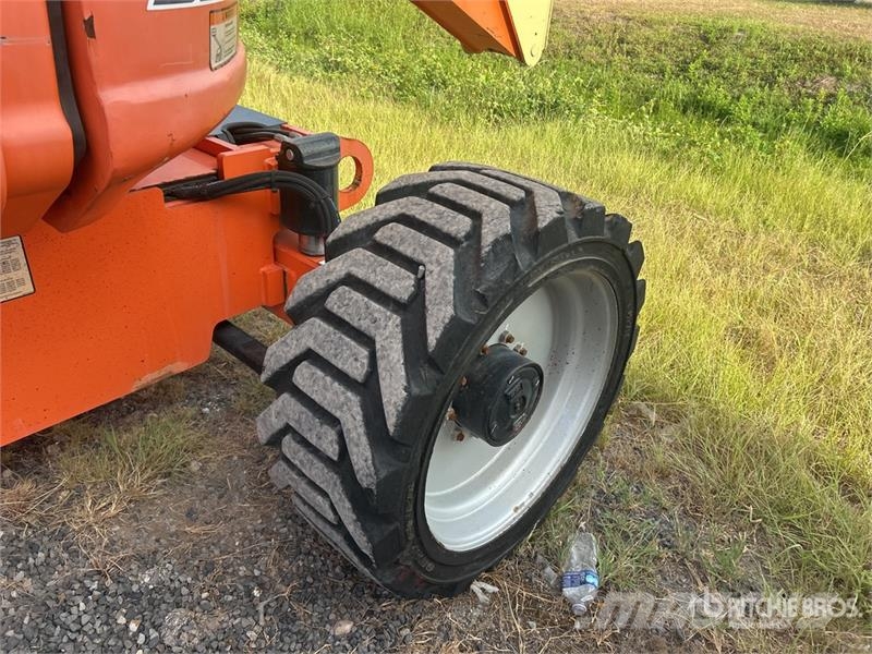 JLG 600AJ 4WD Diesel Articulating Boom Lift Knikarmhoogwerkers