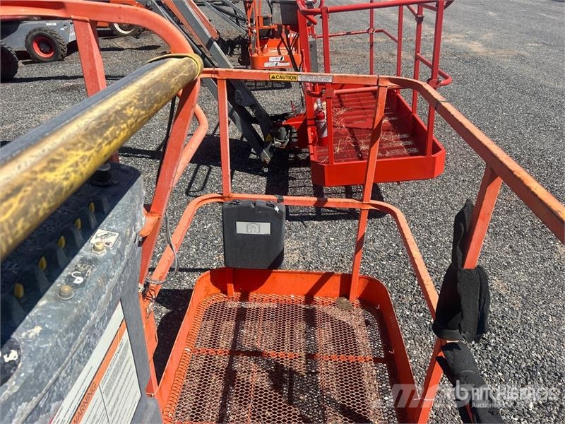JLG 600AJ 4WD Diesel Articulating Boom Lift 관절형 전동이동 리프트