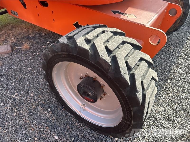 JLG 600AJ 4WD Diesel Articulating Boom Lift Knikarmhoogwerkers