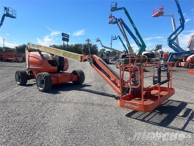 JLG 600AJ 4WD Diesel Articulating Boom Lift 관절형 전동이동 리프트
