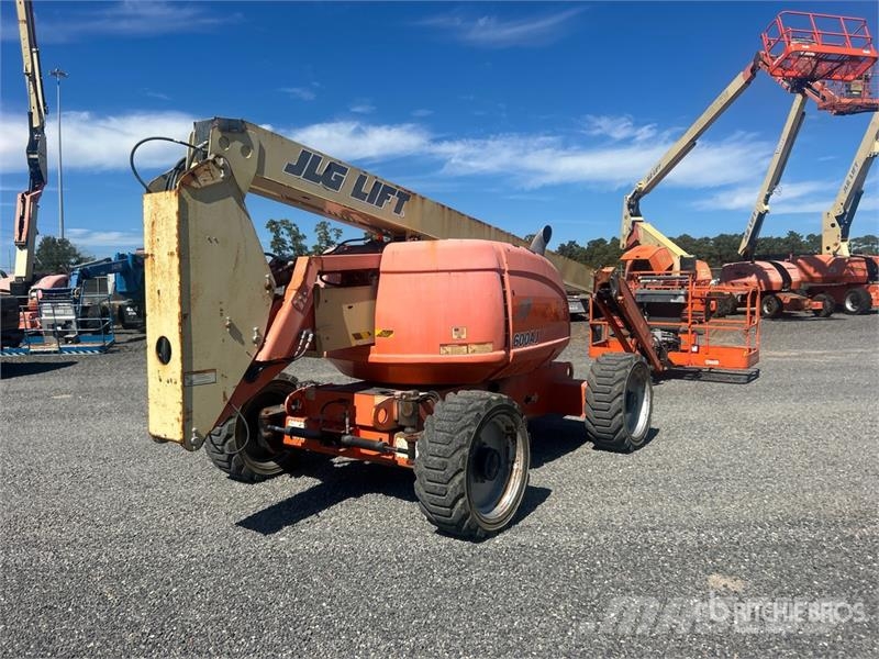 JLG 600AJ 4WD Diesel Articulating Boom Lift 관절형 전동이동 리프트