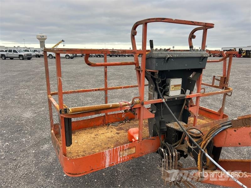 JLG 600AJ 4WD Diesel Articulating Boom Lift 관절형 전동이동 리프트