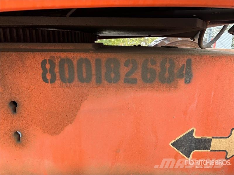 JLG 600AJ 4WD Diesel Articulating Boom Lift 관절형 전동이동 리프트