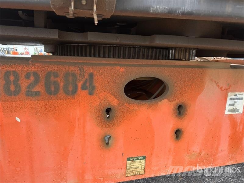 JLG 600AJ 4WD Diesel Articulating Boom Lift 관절형 전동이동 리프트