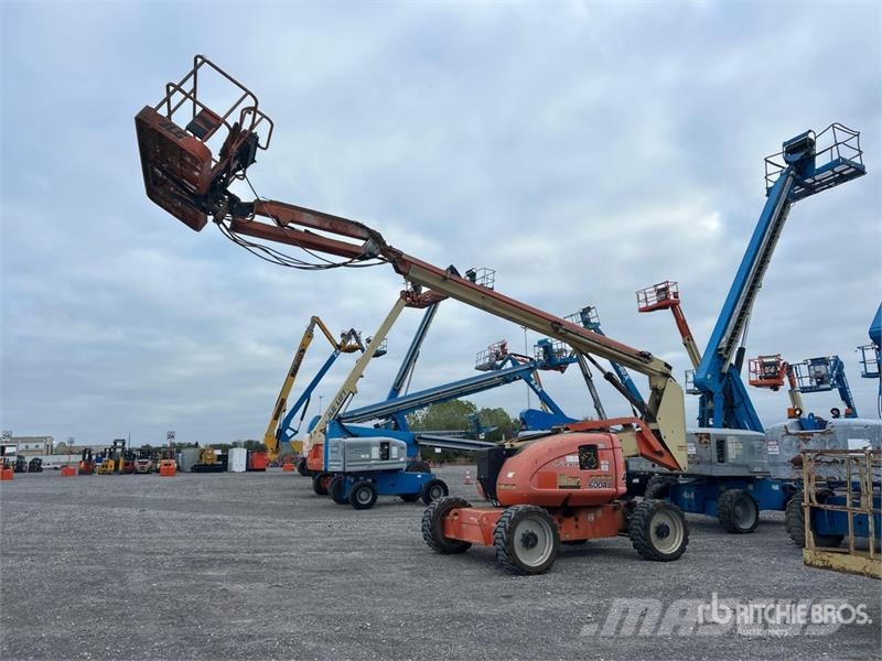 JLG 600AJ 4WD Diesel Articulating Boom Lift 관절형 전동이동 리프트