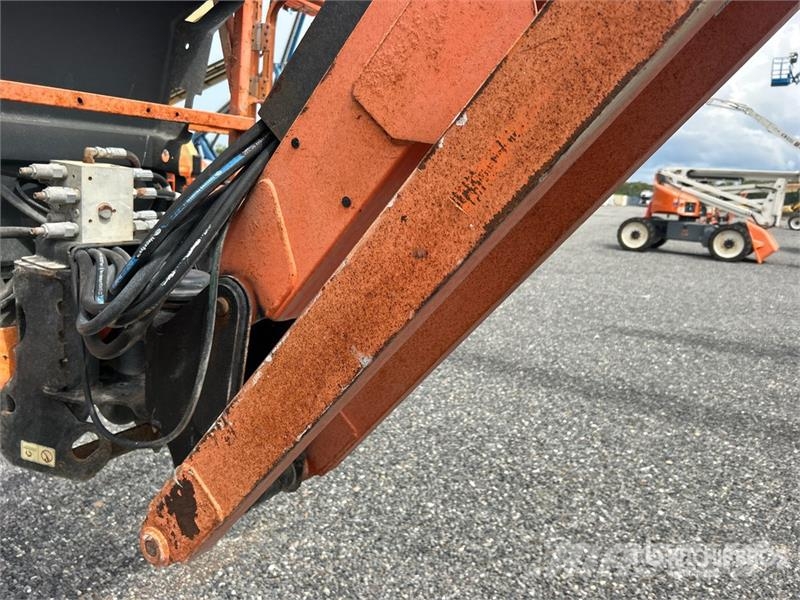 JLG 600AJ 4WD Diesel Articulating Boom Lift ブームリフト　屈伸型