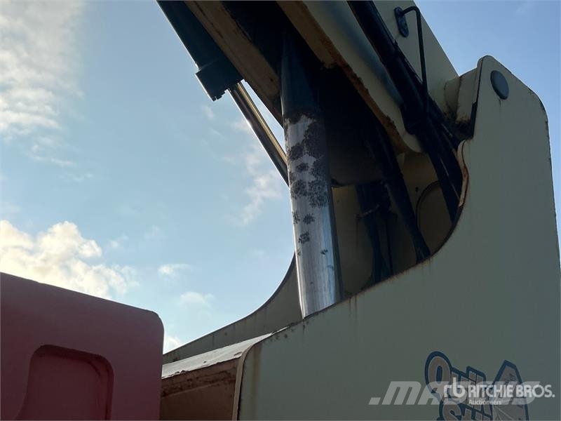 JLG 800 AJ 4WD Diesel Articulating Boom Lift Strēles pacēlāji