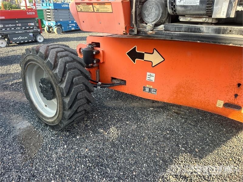 JLG 800 AJ 4WD Diesel Articulating Boom Lift Strēles pacēlāji