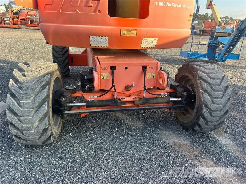 JLG 800 AJ 4WD Diesel Articulating Boom Lift Strēles pacēlāji