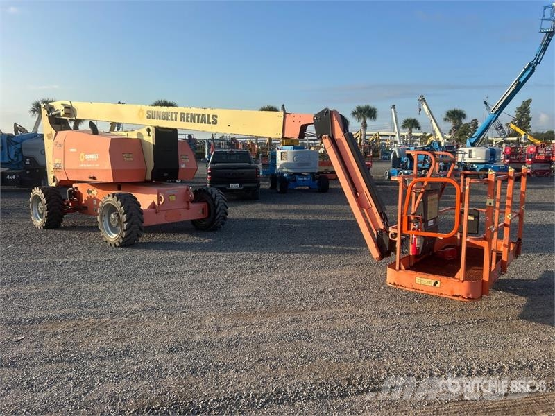 JLG 800 AJ 4WD Diesel Articulating Boom Lift Strēles pacēlāji