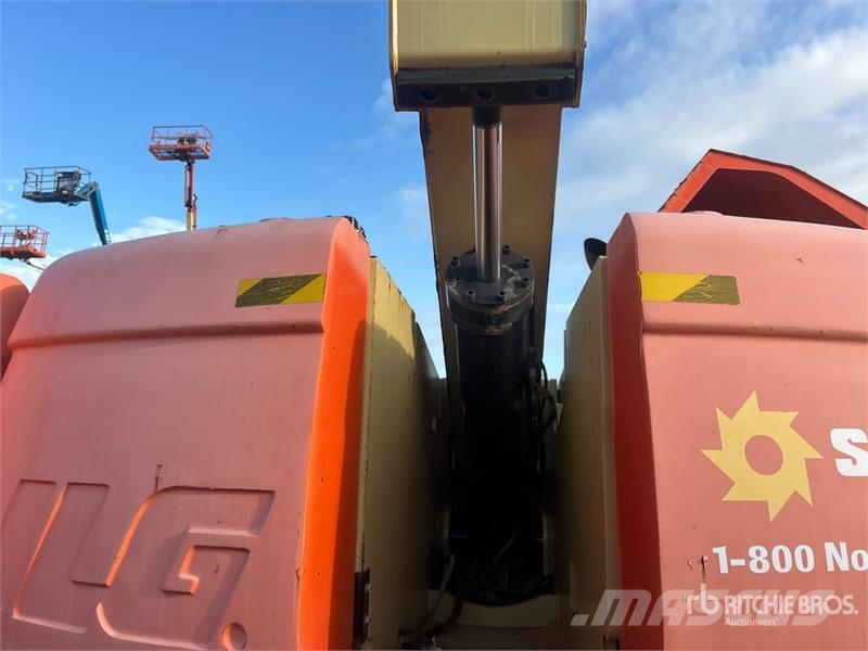 JLG 800 AJ 4WD Diesel Articulating Boom Lift Strēles pacēlāji