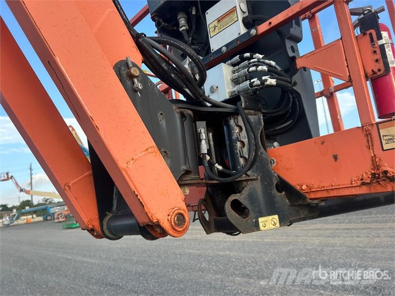 JLG 800 AJ 4WD Diesel Articulating Boom Lift Strēles pacēlāji