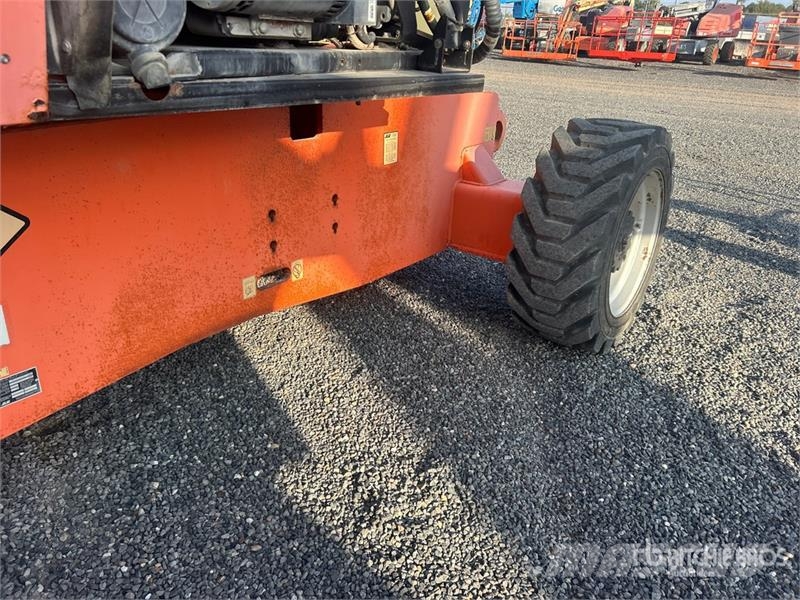 JLG 800 AJ 4WD Diesel Articulating Boom Lift Strēles pacēlāji