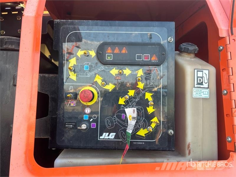 JLG 800 AJ 4WD Diesel Articulating Boom Lift Strēles pacēlāji