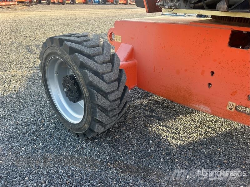 JLG 800 AJ 4WD Diesel Articulating Boom Lift Strēles pacēlāji