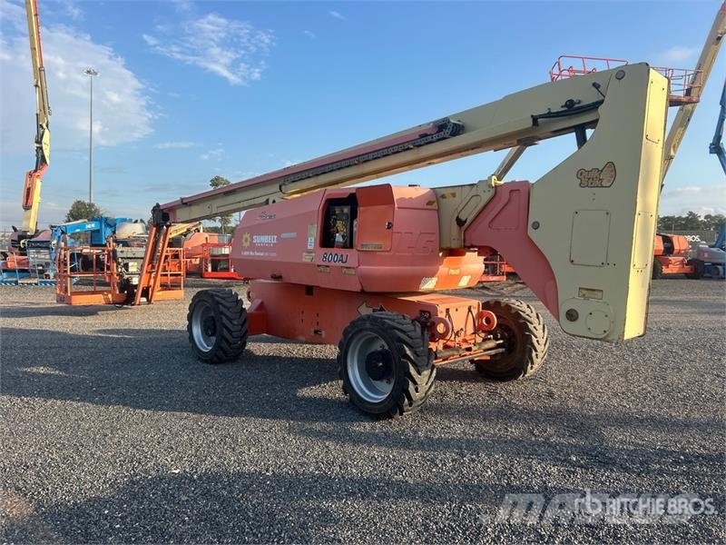 JLG 800 AJ 4WD Diesel Articulating Boom Lift Strēles pacēlāji