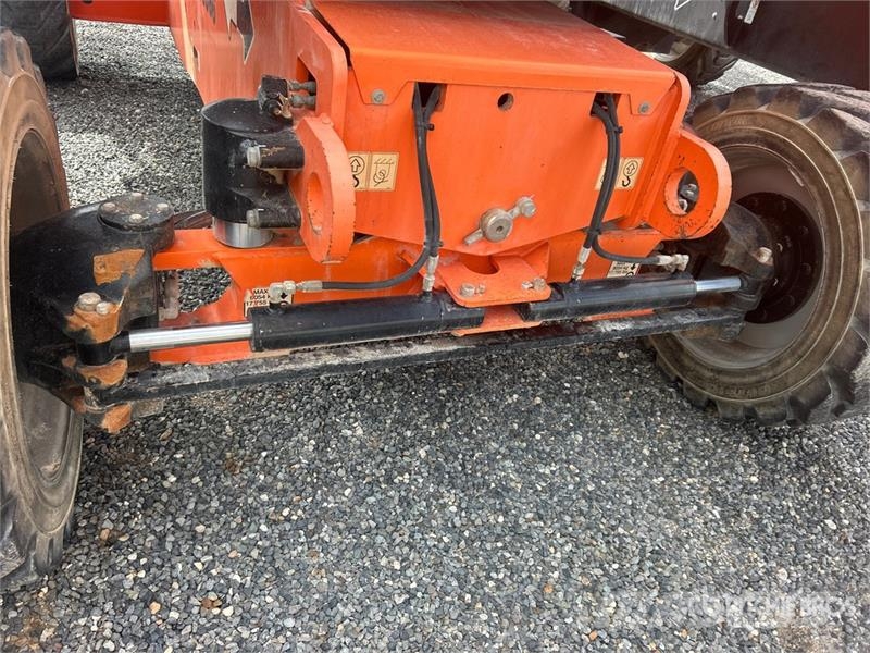 JLG 800AJ 4WD Diesel Articulating Boom Lift Articulated boom lifts