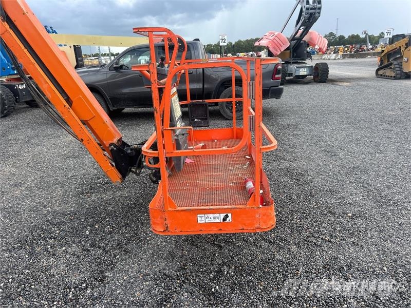 JLG 800AJ 4WD Diesel Articulating Boom Lift Articulated boom lifts