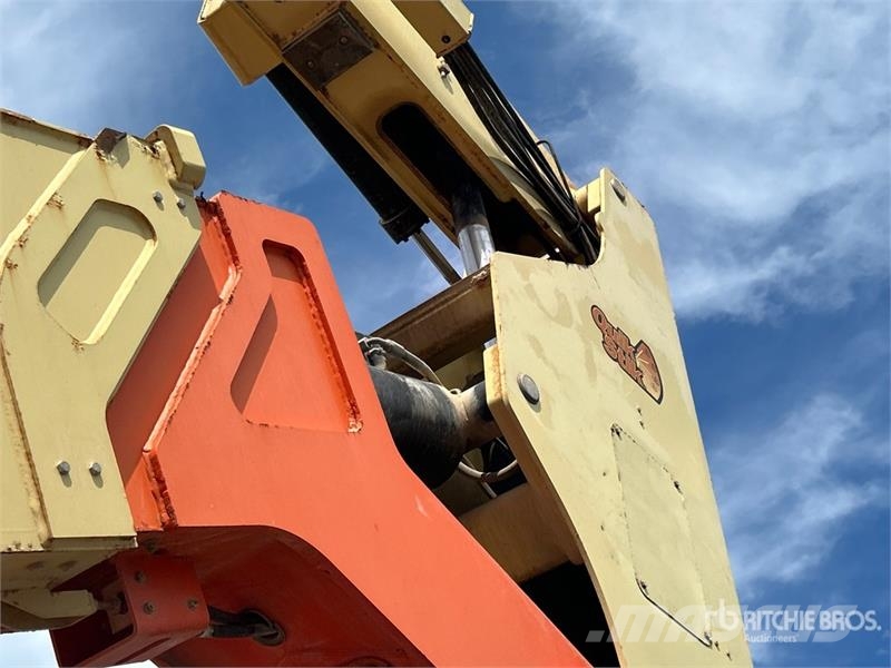 JLG 800AJ 4WD Diesel Articulating Boom Lift Articulated boom lifts
