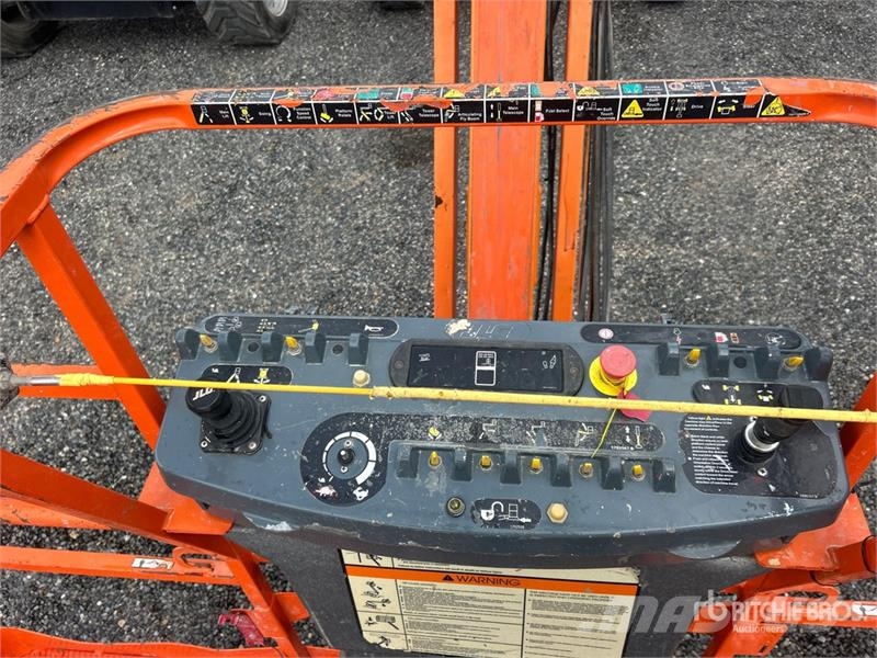 JLG 800AJ 4WD Diesel Articulating Boom Lift Articulated boom lifts