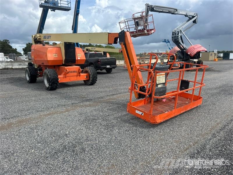 JLG 800AJ 4WD Diesel Articulating Boom Lift Articulated boom lifts