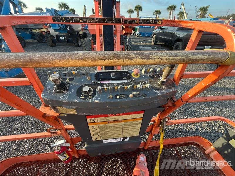 JLG 800AJ 4WD Diesel Articulating Boom Lift Elevadores braços articulados