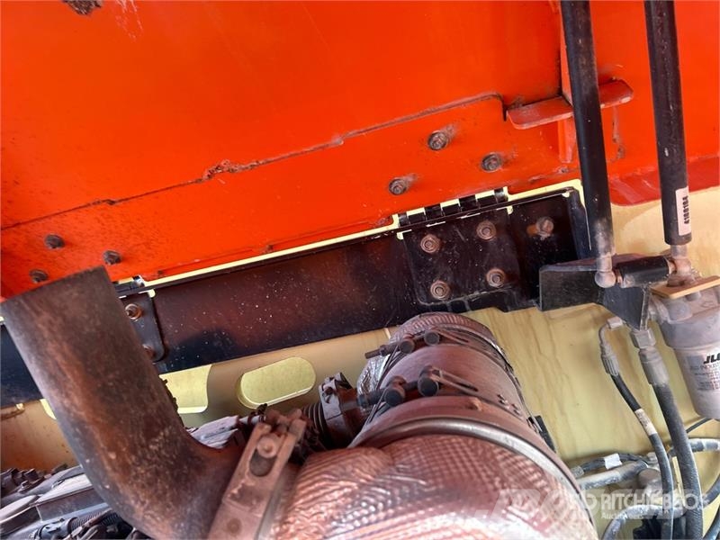 JLG 800AJ 4WD Diesel Articulating Boom Lift Articulated boom lifts