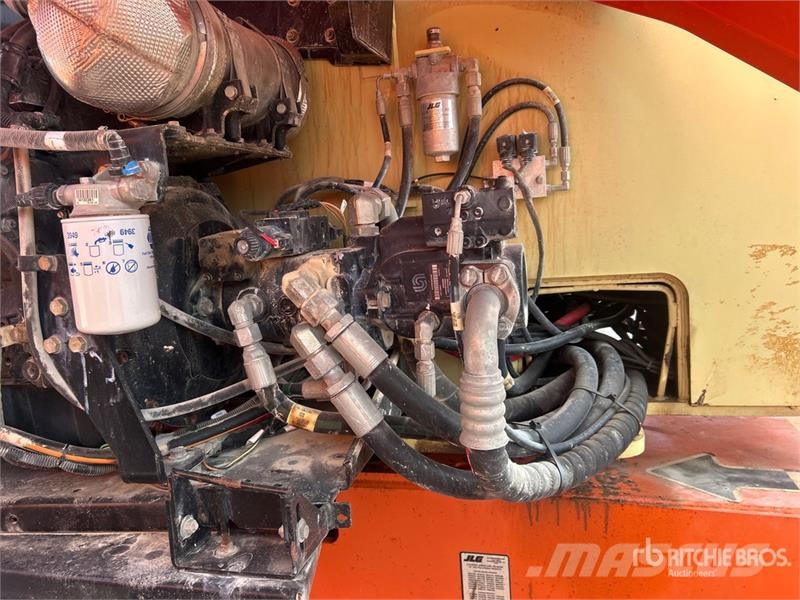 JLG 800AJ 4WD Diesel Articulating Boom Lift Articulated boom lifts