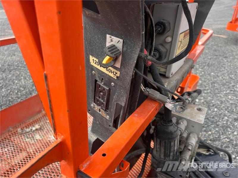 JLG 800AJ 4WD Diesel Articulating Boom Lift Articulated boom lifts