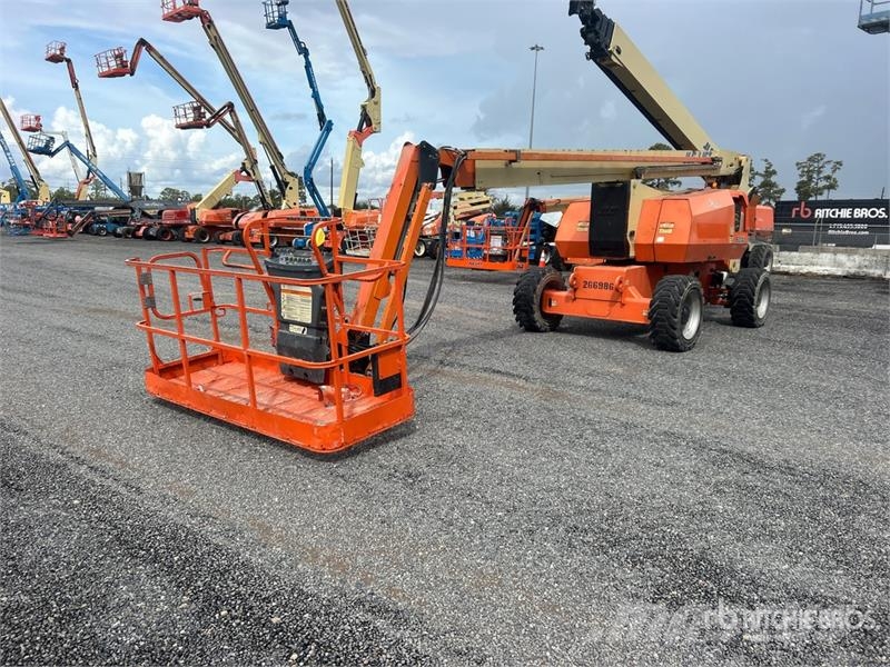 JLG 800AJ 4WD Diesel Articulating Boom Lift Articulated boom lifts