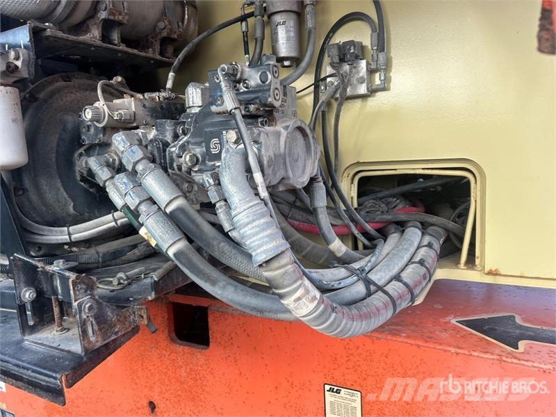 JLG 800AJ 4WD Diesel Articulating Boom Lift Elevadores braços articulados