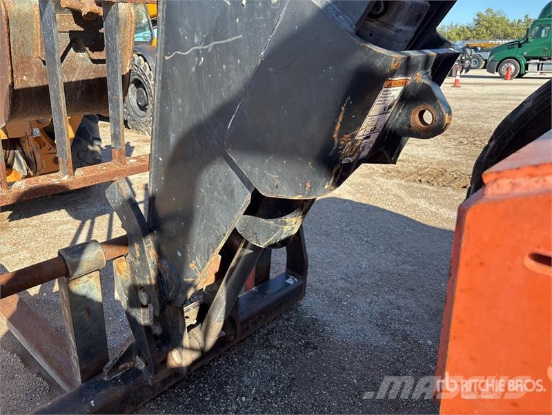 JLG 8042 텔러 핸들러