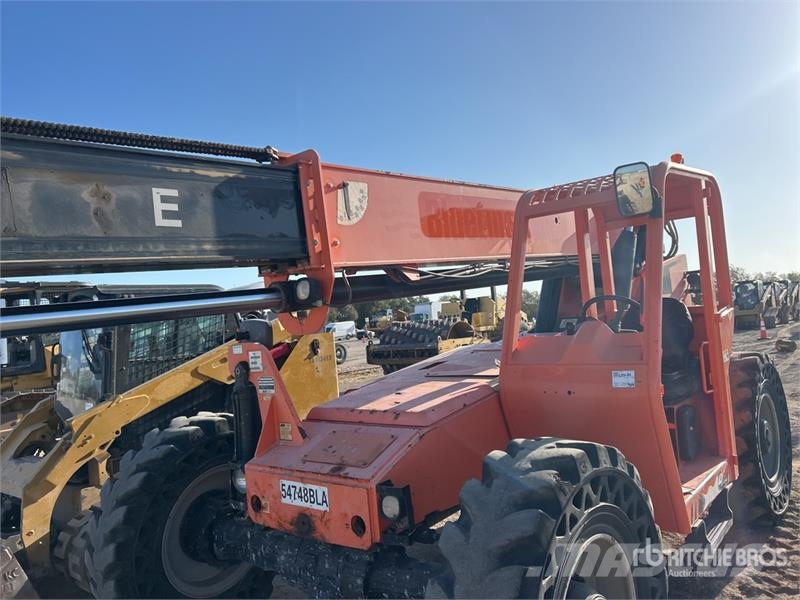 JLG 8042 Teleskopické manipulátory