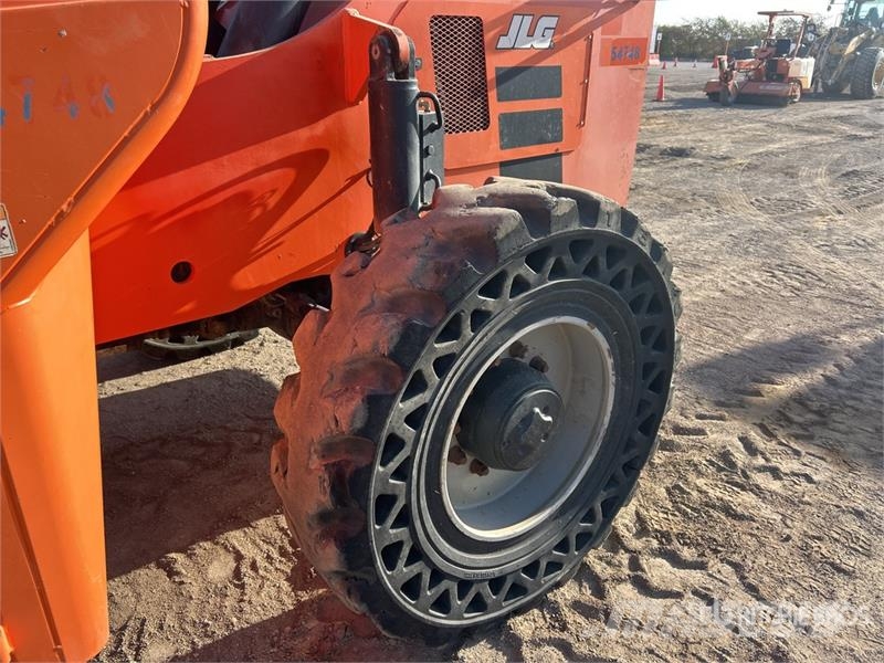 JLG 8042 Teleskopické manipulátory